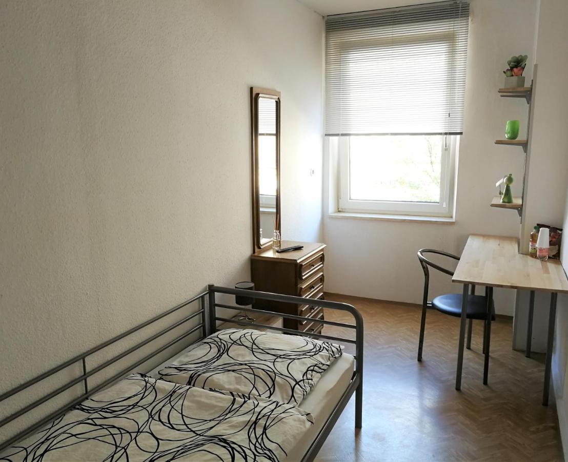 Privatzimmer Fürth Zentrum Exterior foto